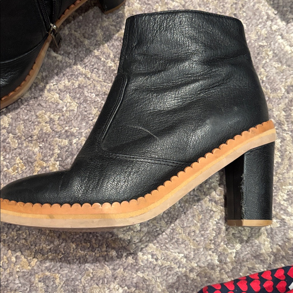 See By Chloe Black Leather Boots With Tan Interior